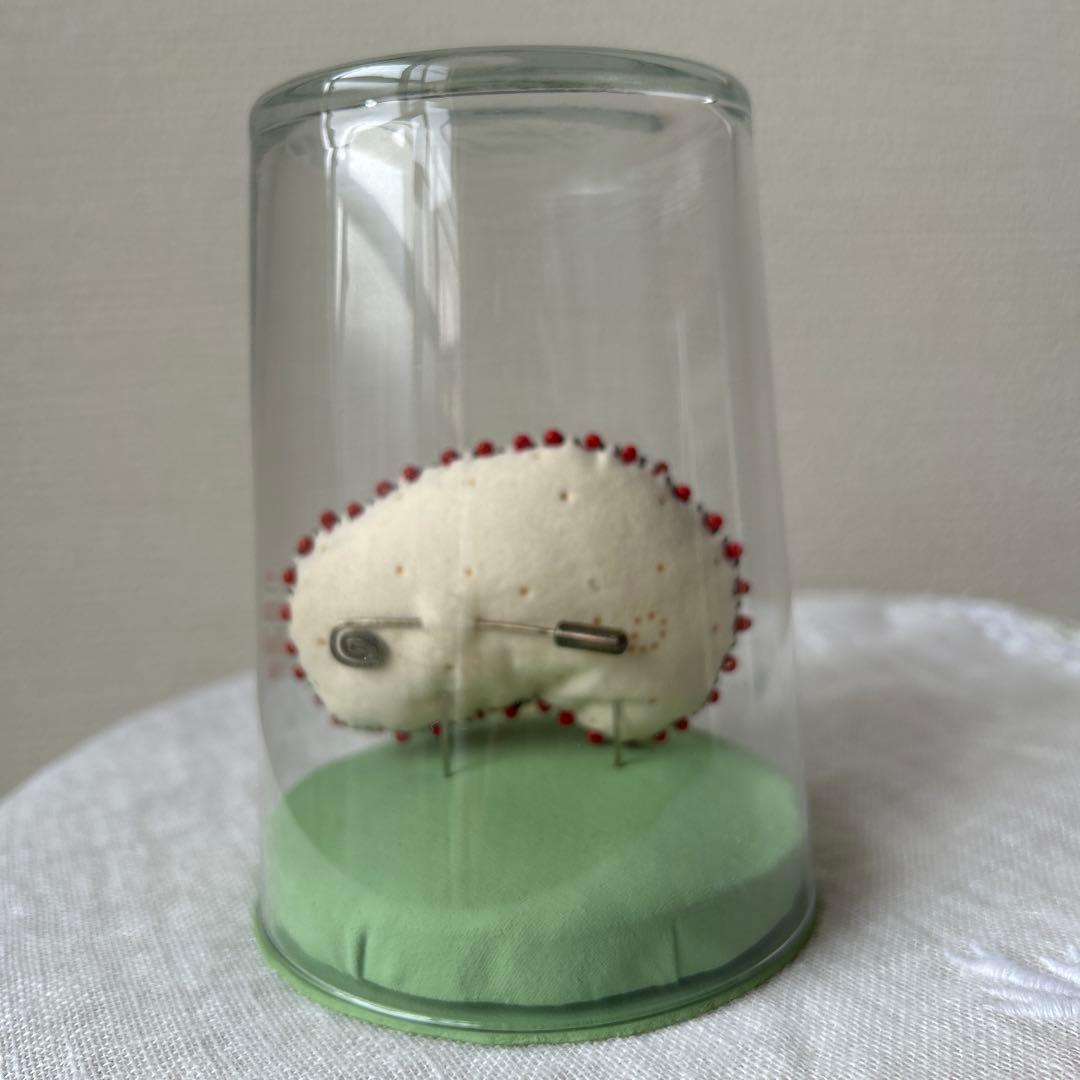 リンディ・ドゥルト　脳　ブローチ　オブジェ