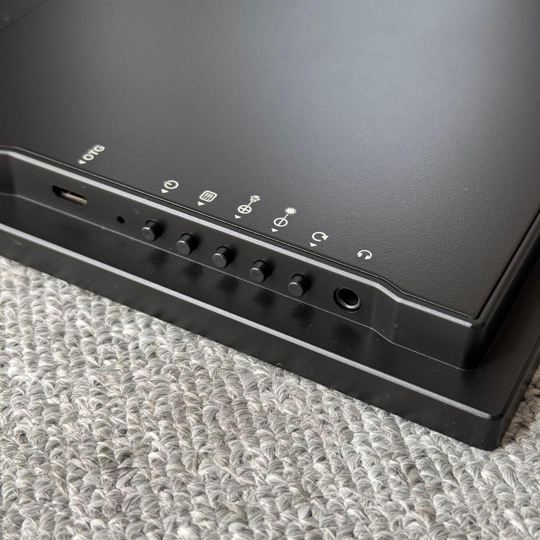 Newsoul 22インチ モバイルモニター