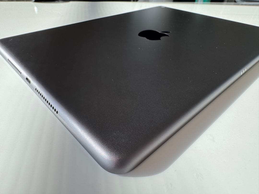 iPad 第9世代 64GB Wi-Fiモデル スペースグレー