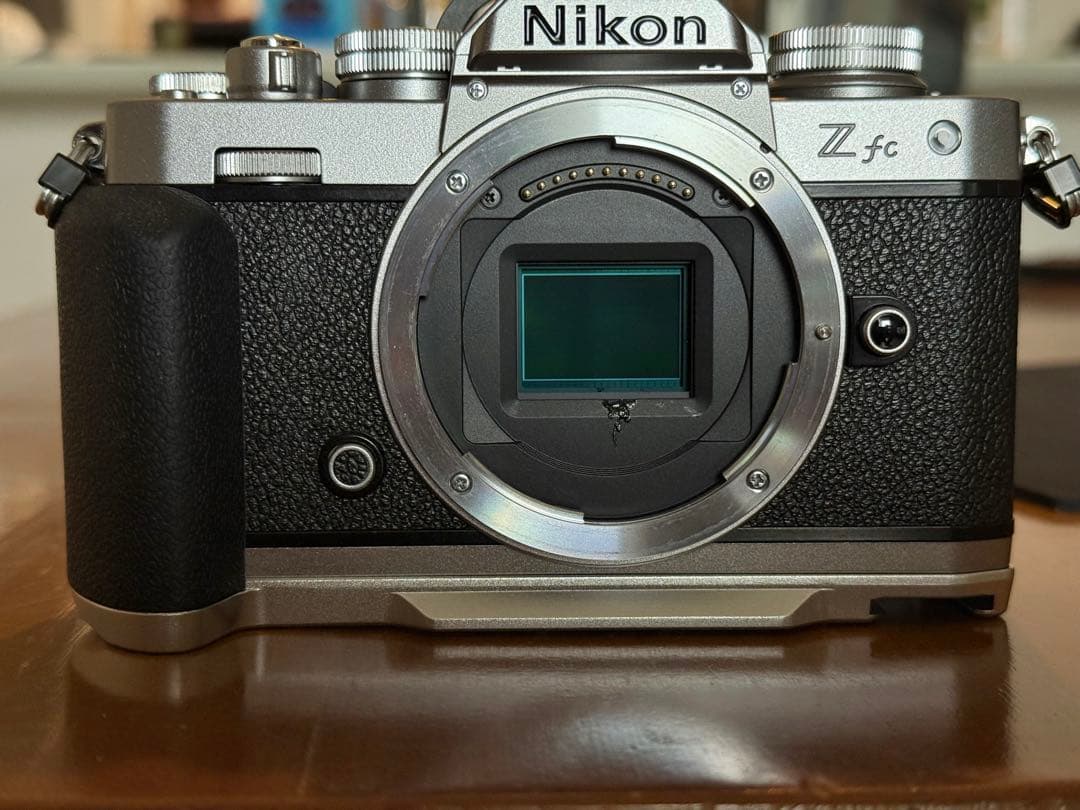 Nikon Z fc ミラーレス一眼 本体とオプションパーツ