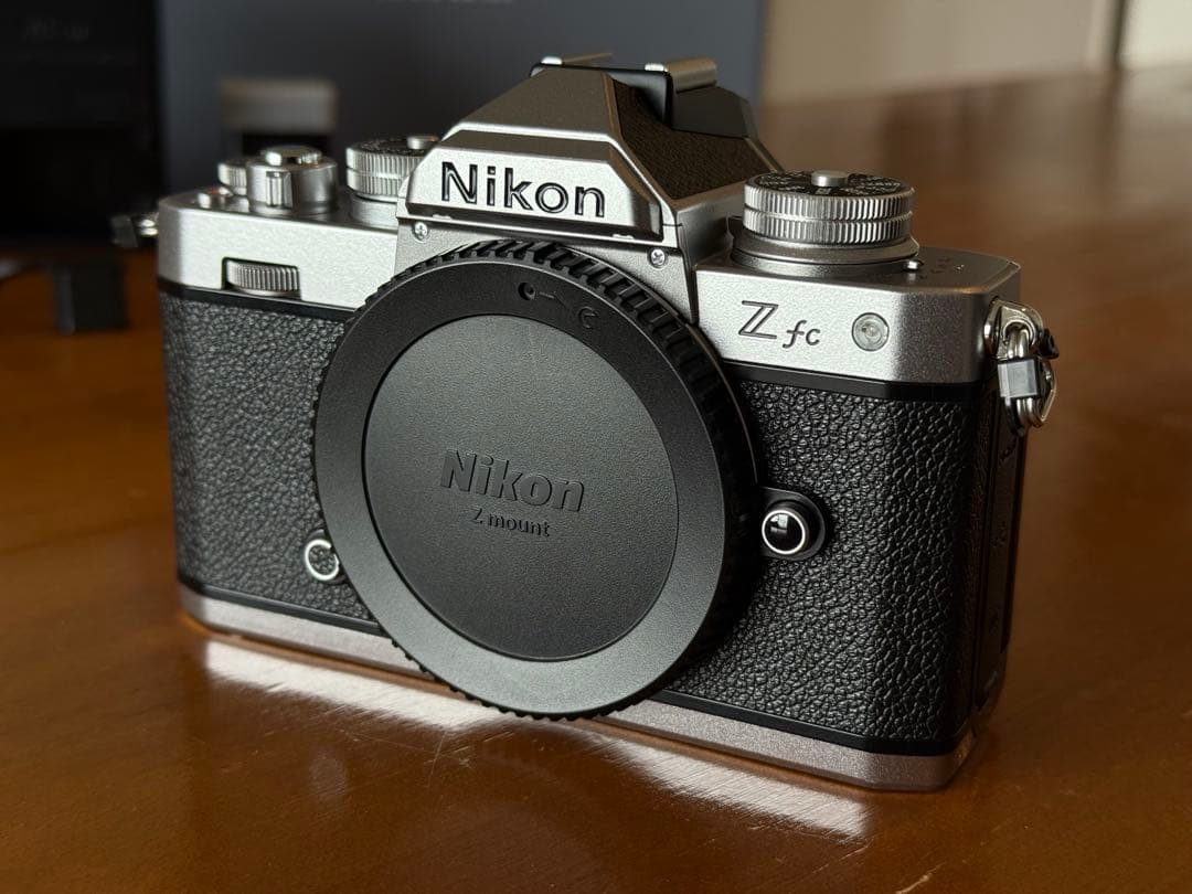 Nikon Z fc ミラーレス一眼 本体とオプションパーツ