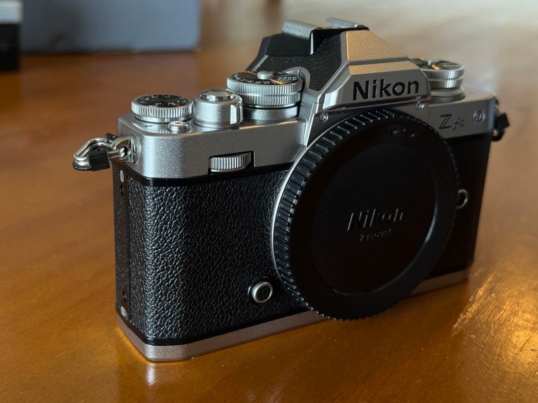 Nikon Z fc ミラーレス一眼 本体とオプションパーツ