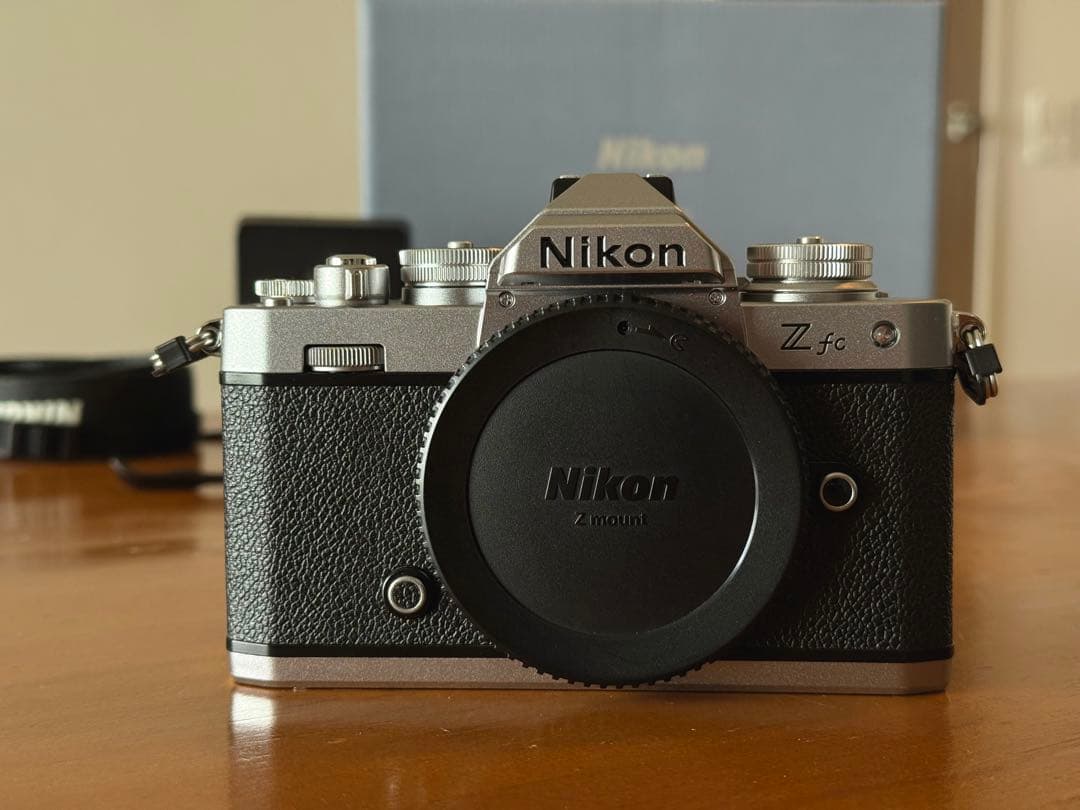 Nikon Z fc ミラーレス一眼 本体とオプションパーツ