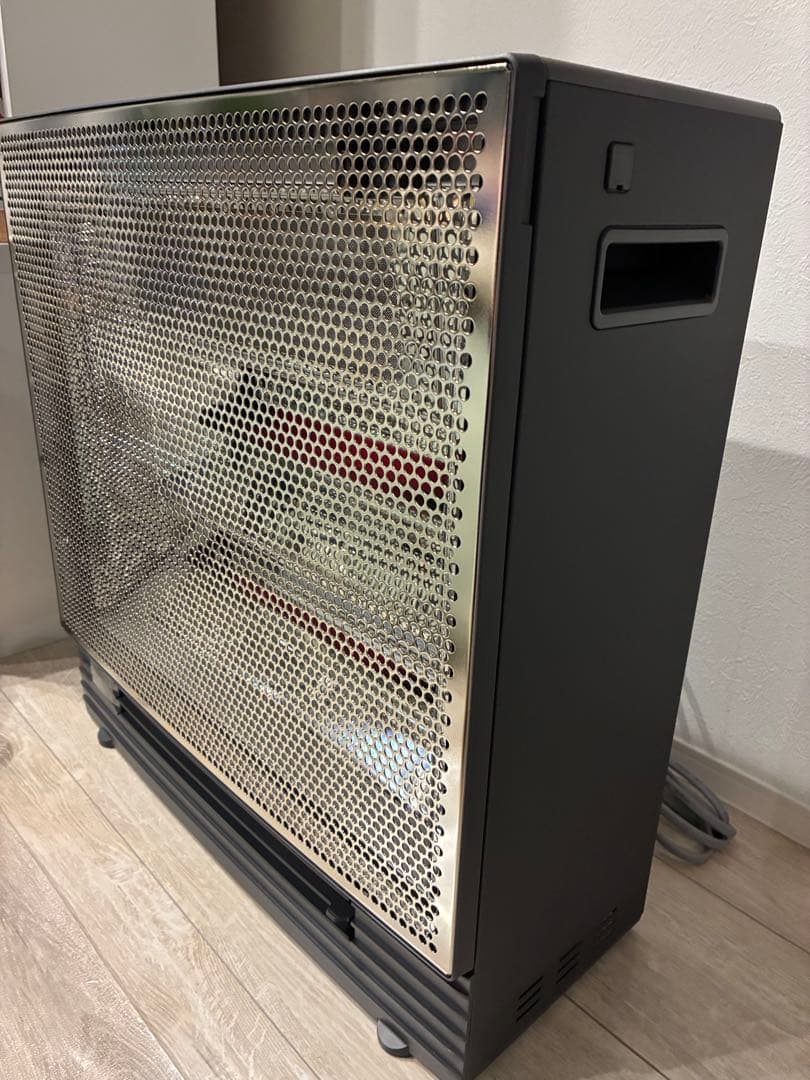 ダイキン　遠赤外線ハイブリッドファンヒーター