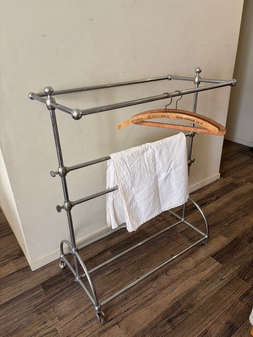 ハンガーラック　シルバー スチールラック アンティーク