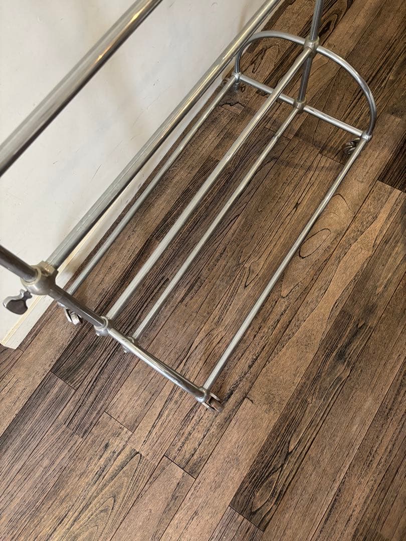 ハンガーラック　シルバー スチールラック アンティーク