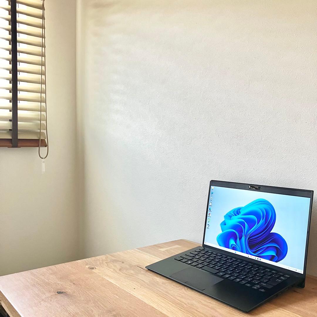 VAIO/16G/i7/SSD/カメラ/Win11pro/軽量/黒/ノートPC