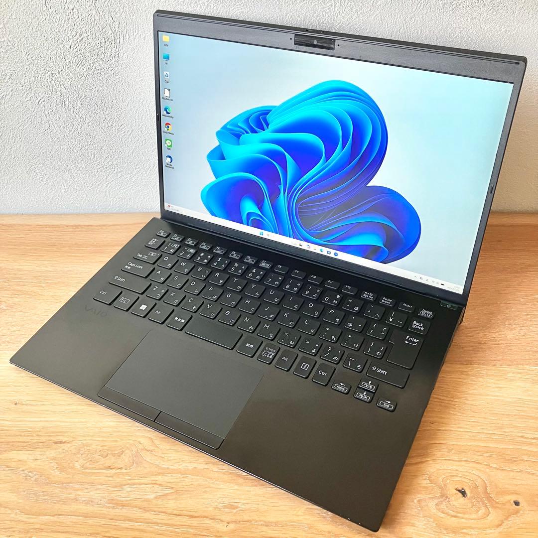 VAIO/16G/i7/SSD/カメラ/Win11pro/軽量/黒/ノートPC