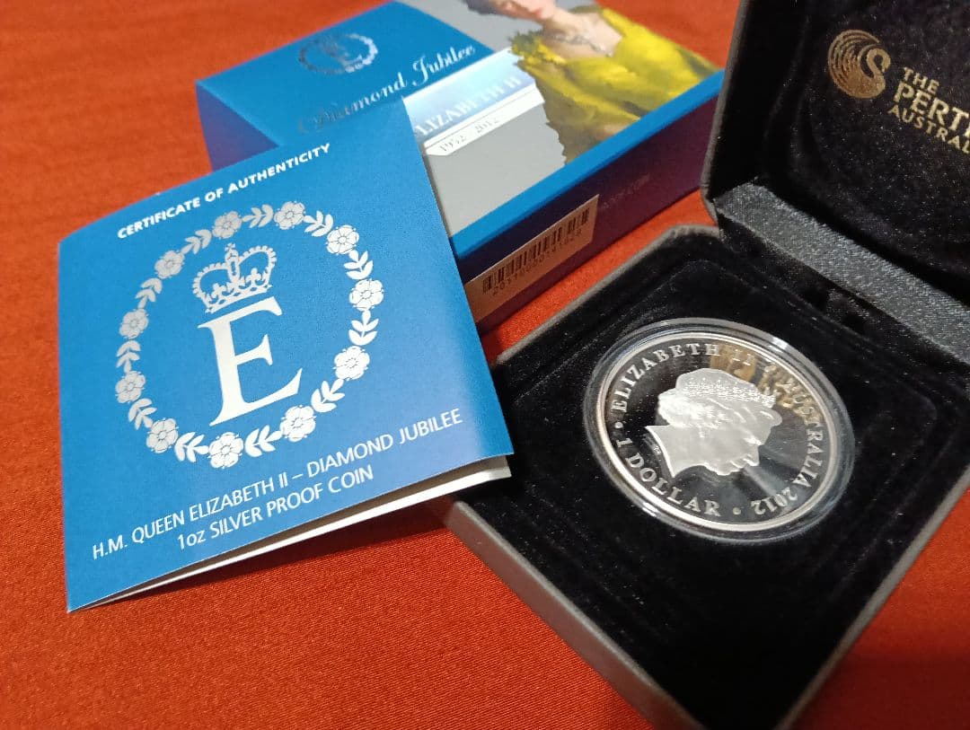 【超レア物】エリザベス女王陛下ダイヤモンド・ジュビリー　１オンス純銀99.9 ％