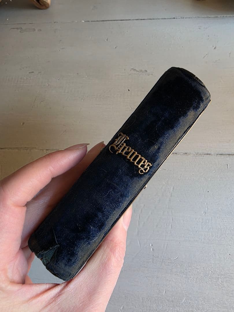 貴重　フランスアンティーク　1855年　ミセル　アヴェマリアのモノグラム 祈祷書