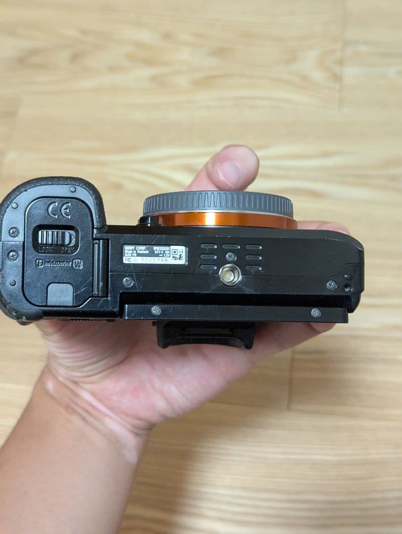 限定値下げ　SONY α7R ミラーレスカメラ