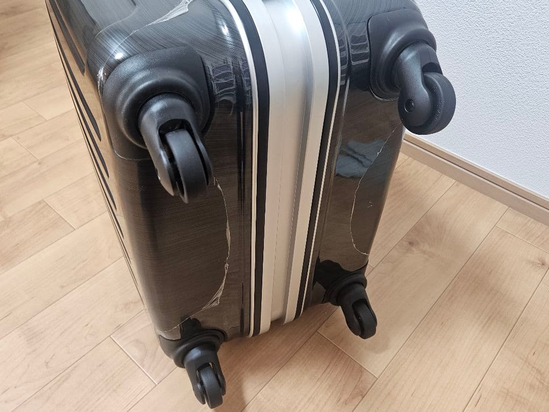 【新品未使用】グリフィンランド スーツケース スクラッチガンメタM pc7000