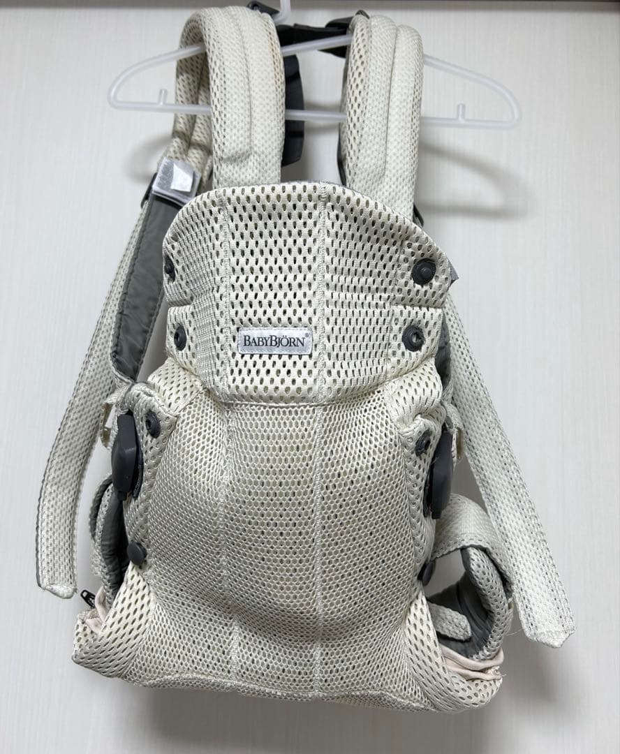 ベビービョルンハーモニー　クリーム　抱っこ紐