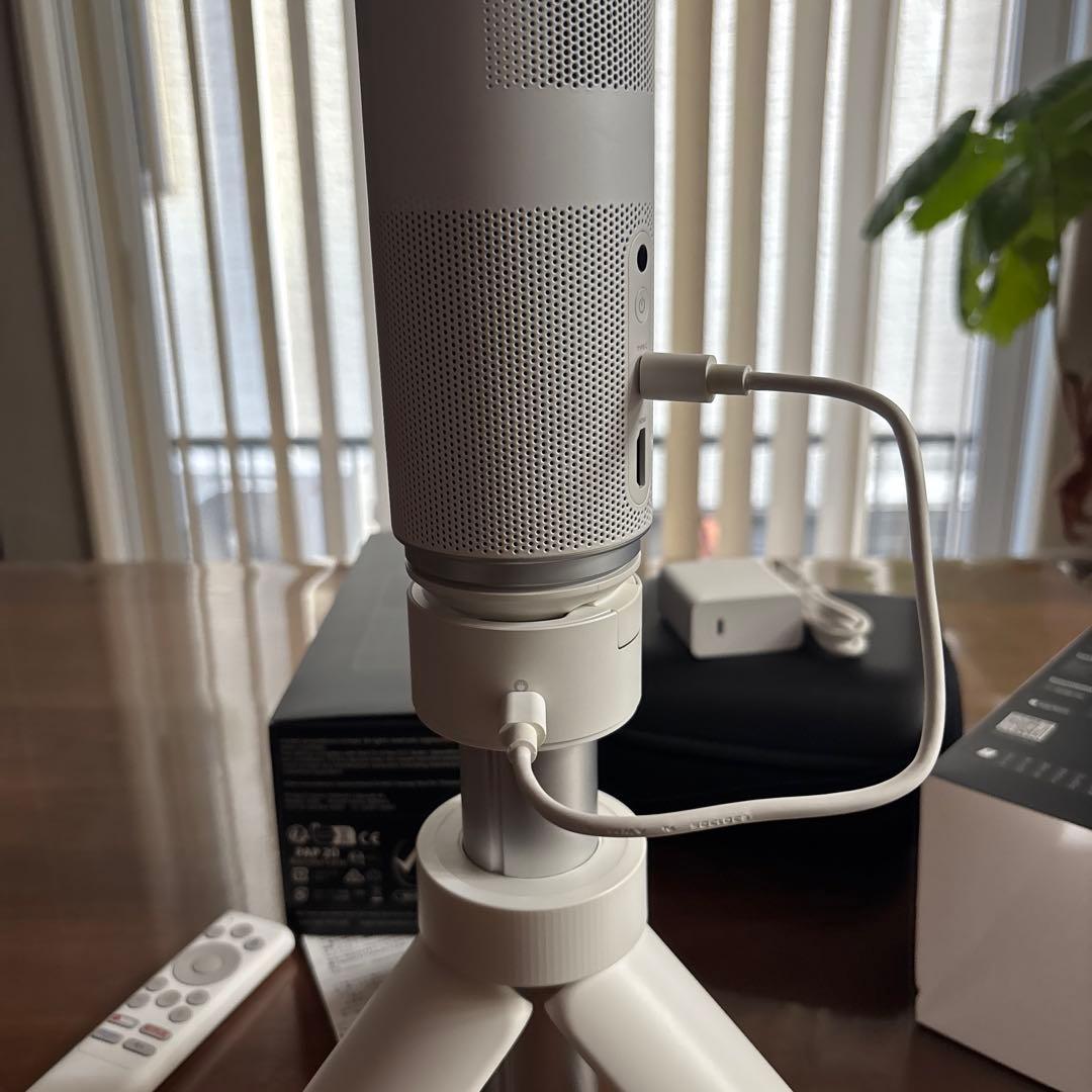 年*ル様 新品同様NEBULACapsuleAirホワイト公式プロジェクタースタ