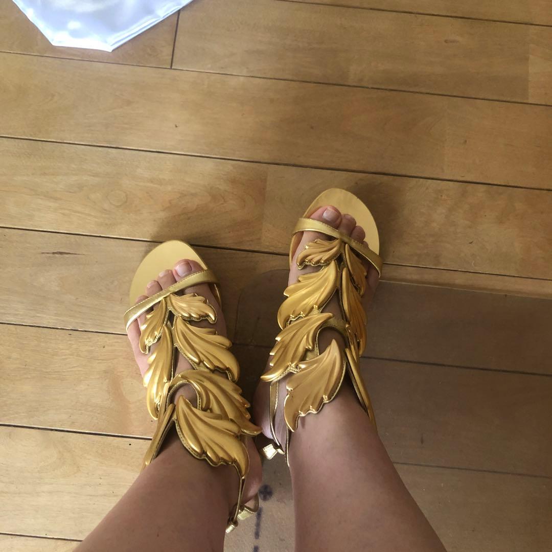 Giuseppe Zanotti ゴールドサンダル36定価205000