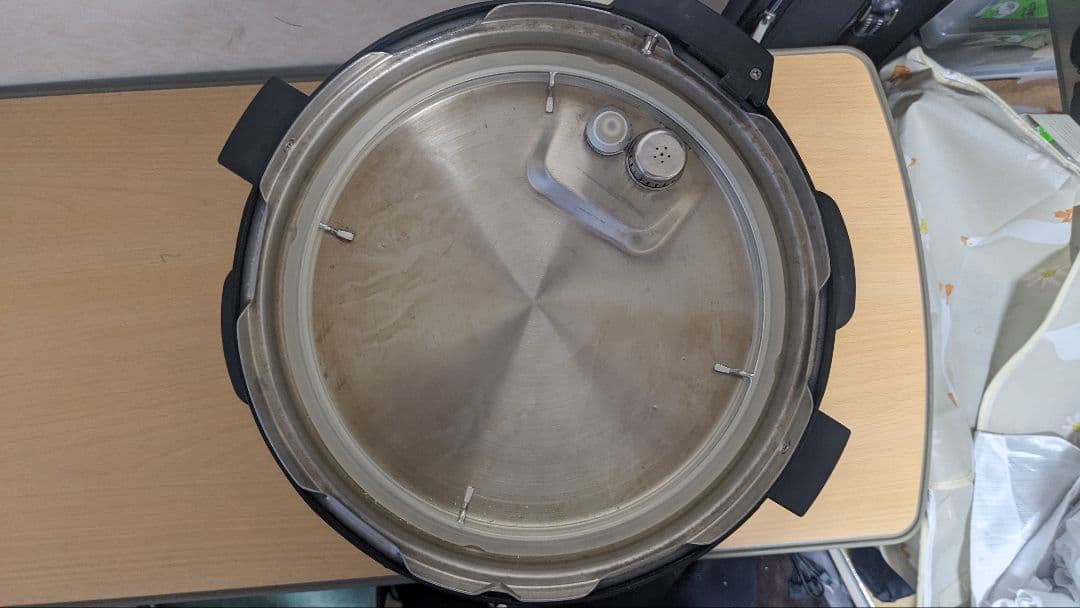 Instant Pot 9 in 1 プログラム機能付きマルチ電気圧力鍋