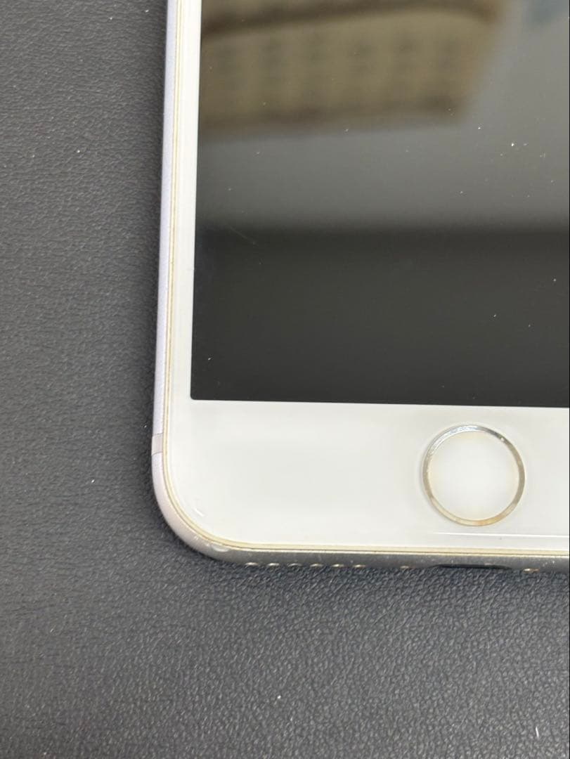 iPhone8 64GB Apple SIMロック解除済 SIMフリー シルバー