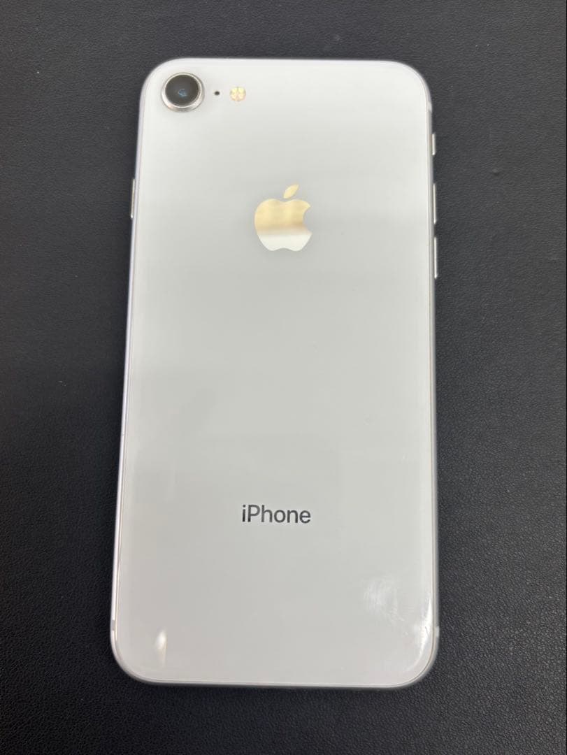 iPhone8 64GB Apple SIMロック解除済 SIMフリー シルバー