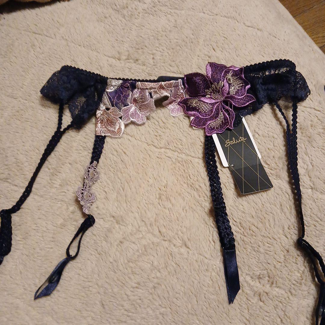 新作サルートガーターベルト