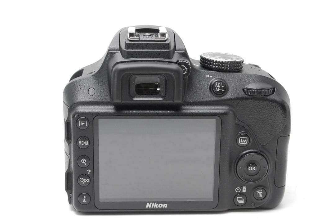 【使用感極少　美品】Nikon D3300　スマホ転送　2416万画素の高画質機
