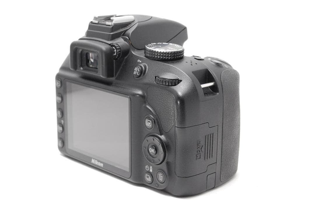 【使用感極少　美品】Nikon D3300　スマホ転送　2416万画素の高画質機