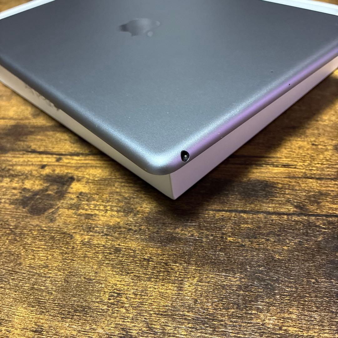 iPad 第5世代 Wi-Fiモデル 32GB スペースグレー 動画視聴に
