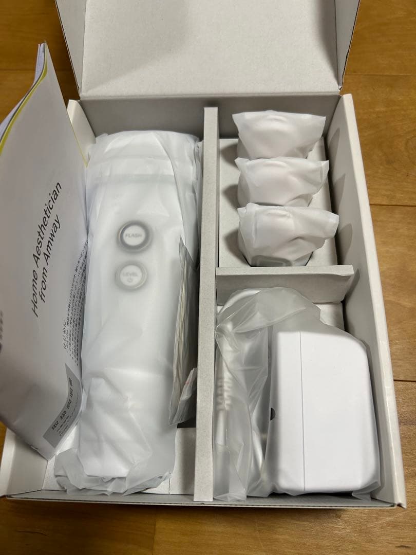 専用！【今月売り切りたいので、大幅値下げ！】Amway 脱毛器&ヘアアイロン