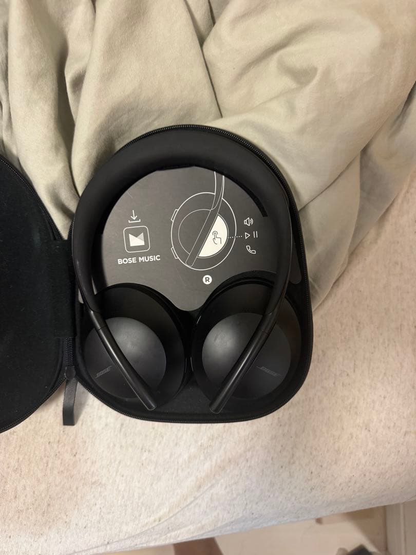 【美品】Bose Noise Cancelling Headphones 700