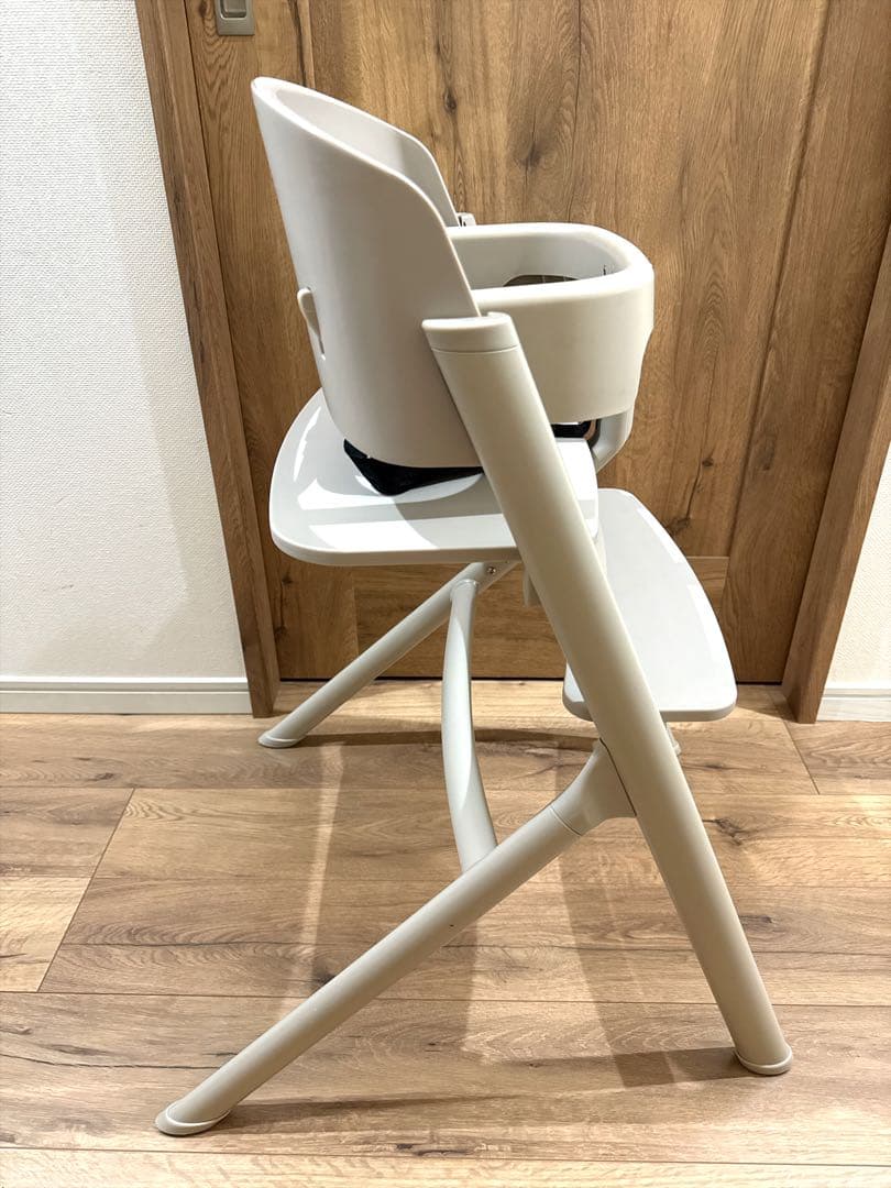 人気色✨ヤトミ NOVUS ノウス ベビーハイチェア グレージュ 付属品あり