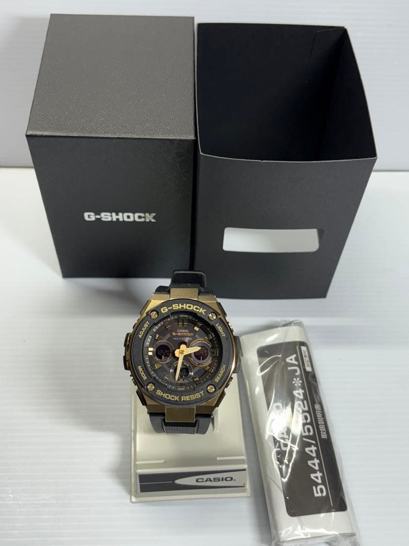 美品・取説・箱付❗️CASIO・G-SHOCK・GSTーW300G・電波ソーラー