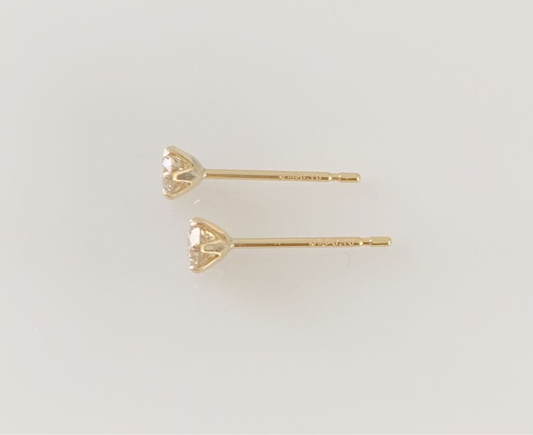K18！シンプル1粒 天然ダイヤモンド 0.20ct ピアス！