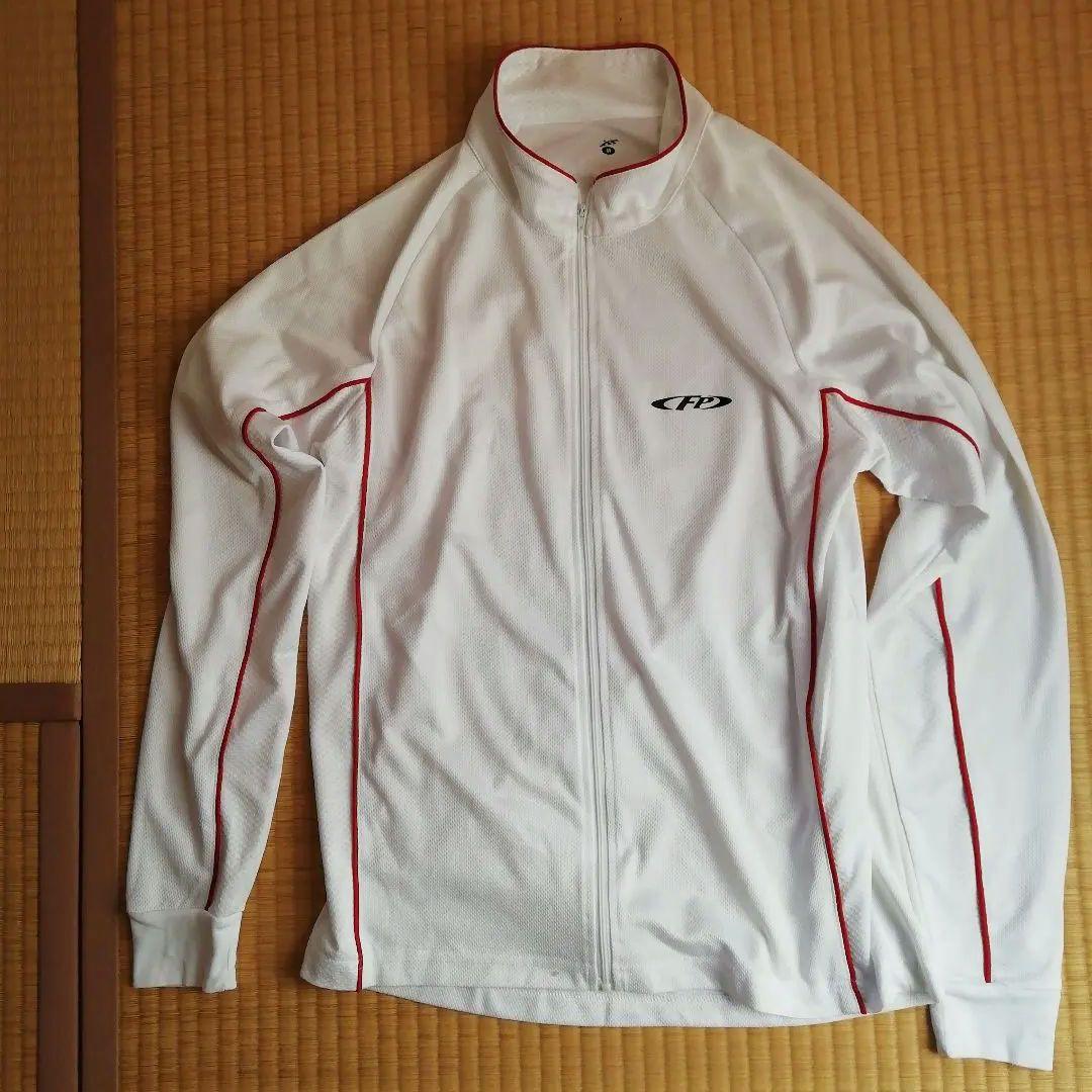 アディダス、プリンス、ラコステ、アンダーアーマー、Lussel,他。