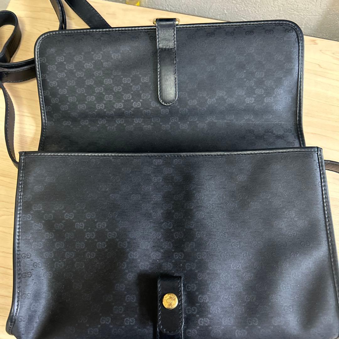Gucci ブラック レザー メッセンジャーバッグ