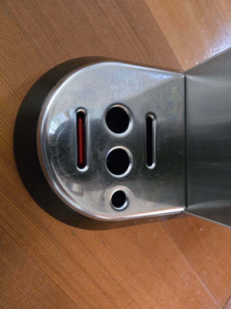 DeLonghi エスプレッソマシン　デディカEC680M