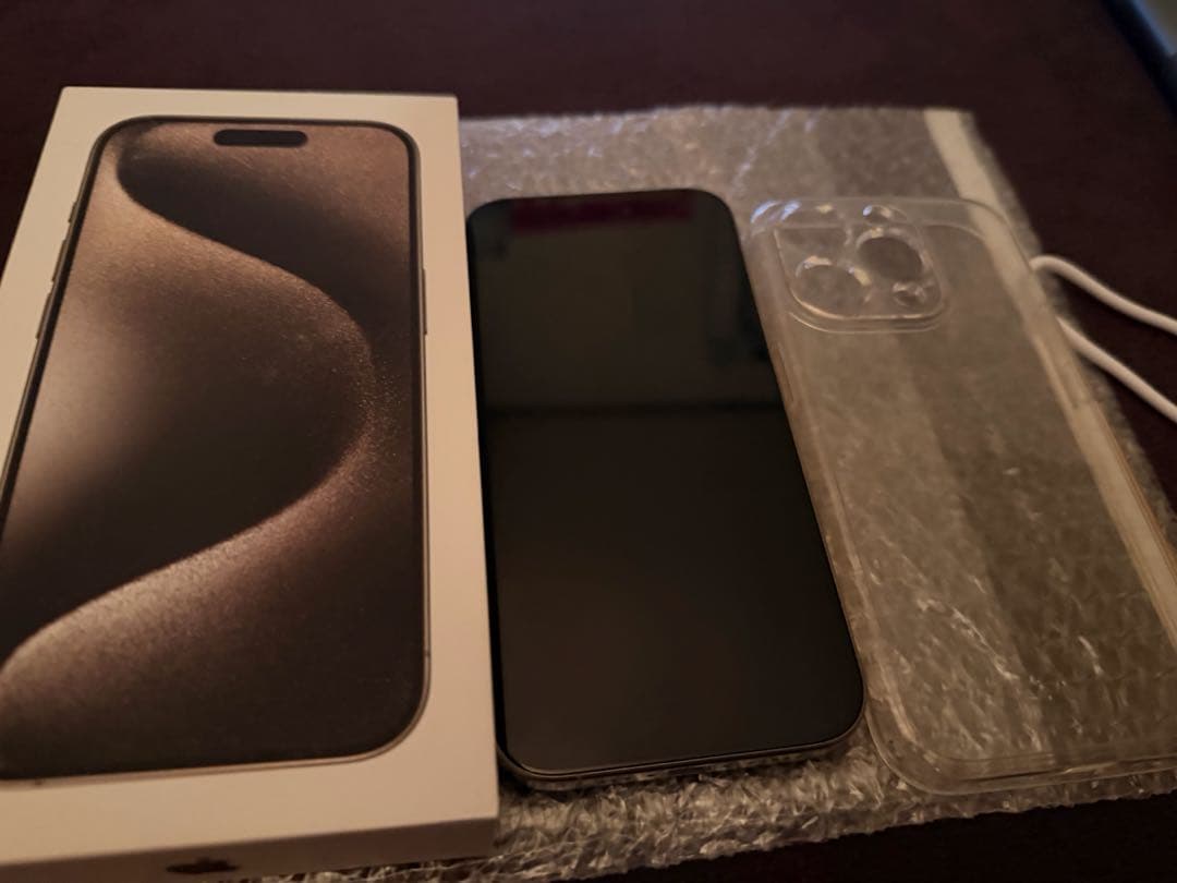 iPhone15pro本体＋箱とクリアケース付き