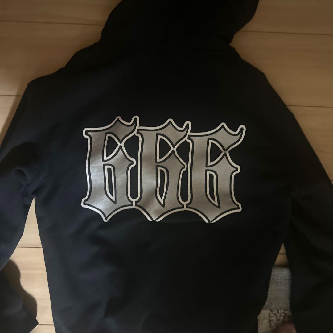 Seen 666 Better Days パーカーMIKADODAB着用