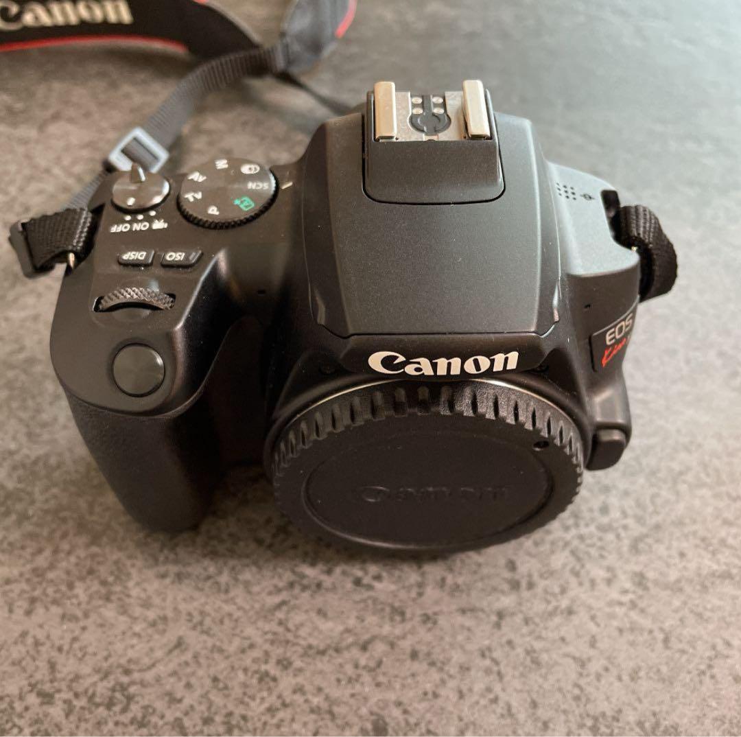美品 Canon EOS KISS X10 Wズームキット