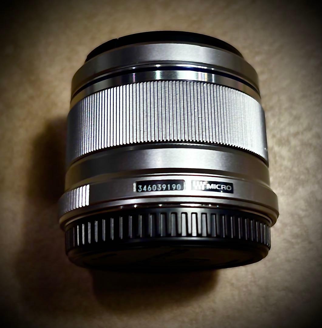 M.ZUIKO DIGITAL 25mm F1.8 シルバー