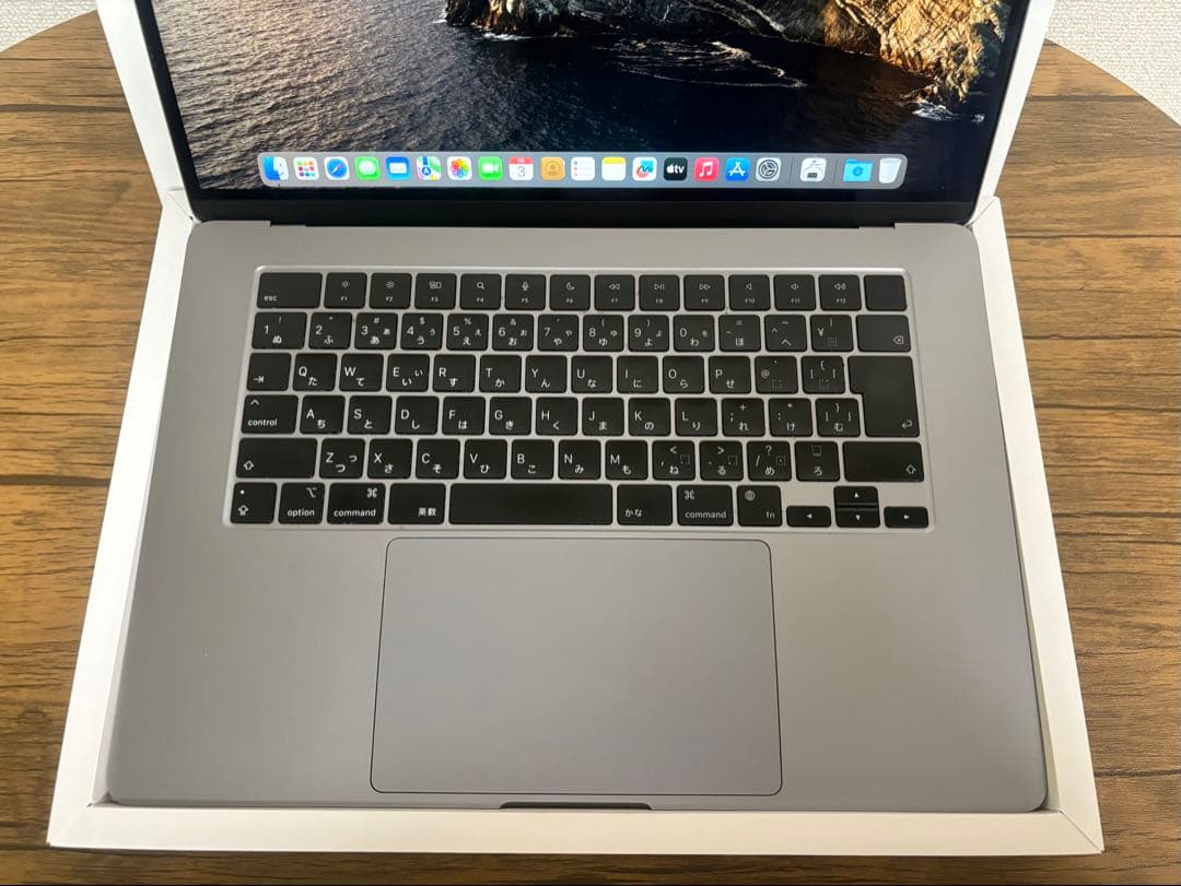 MacBook Air M2 メモリ8GB/SSD512GB 15インチ