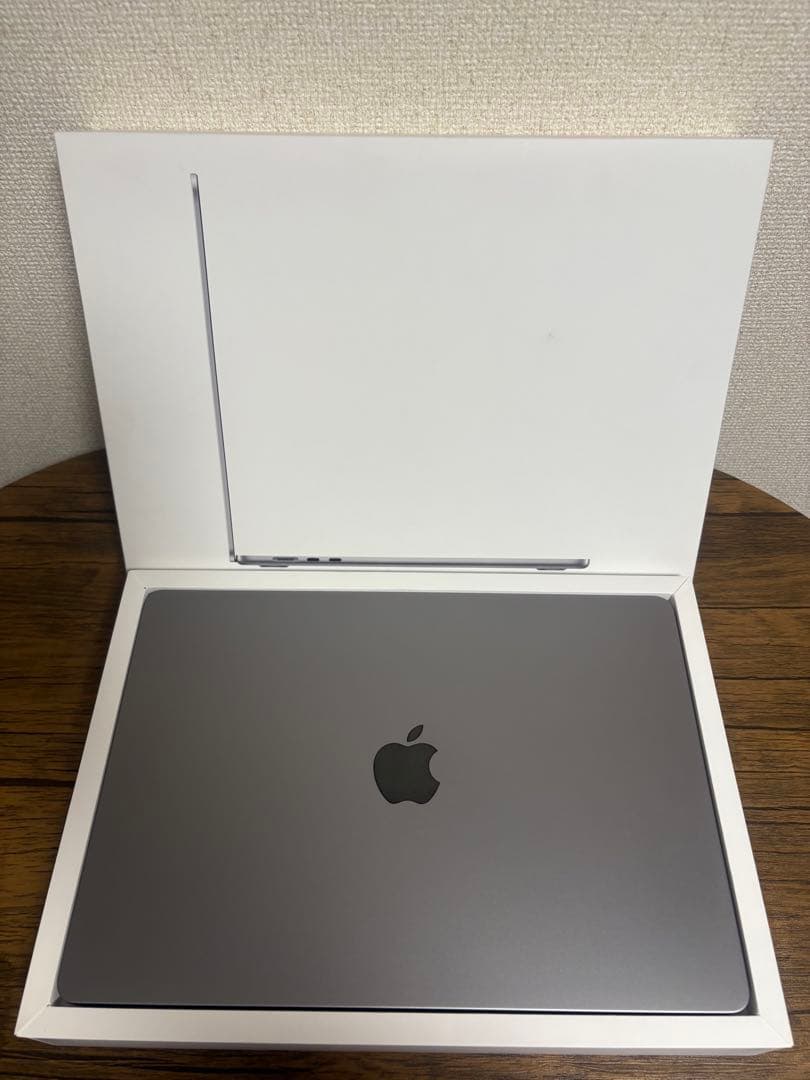 MacBook Air M2 メモリ8GB/SSD512GB 15インチ