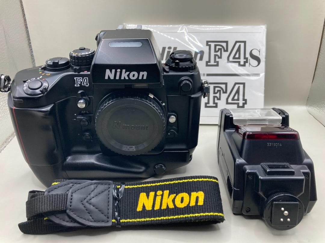 Nikon F4S + MF-22 データバック + SB-22 スピードライト