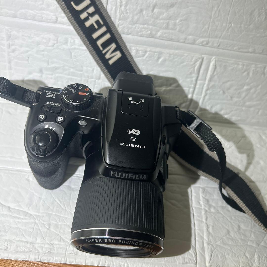 富士フイルム　FINE PIX. S9400W