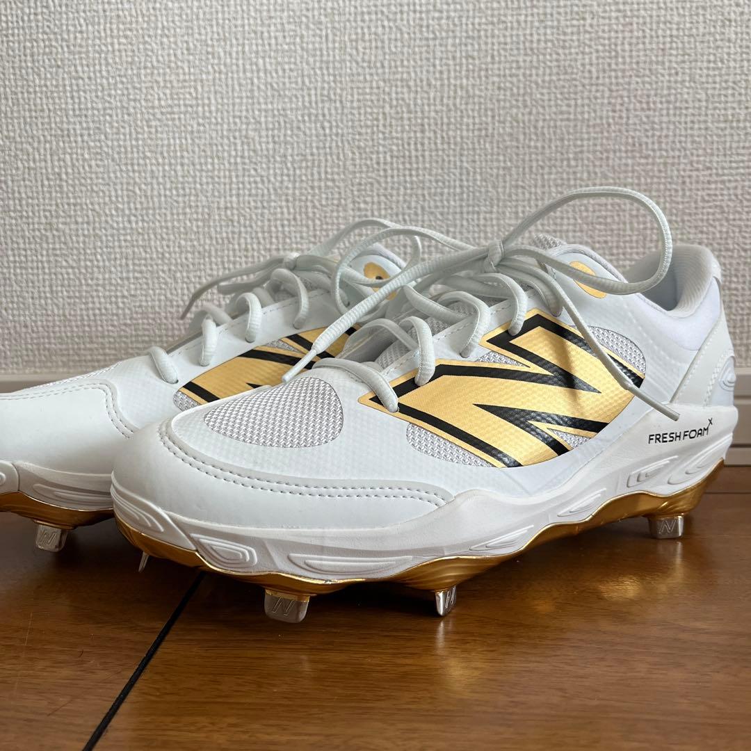 New Balance FRESH FORM スパイクシューズ