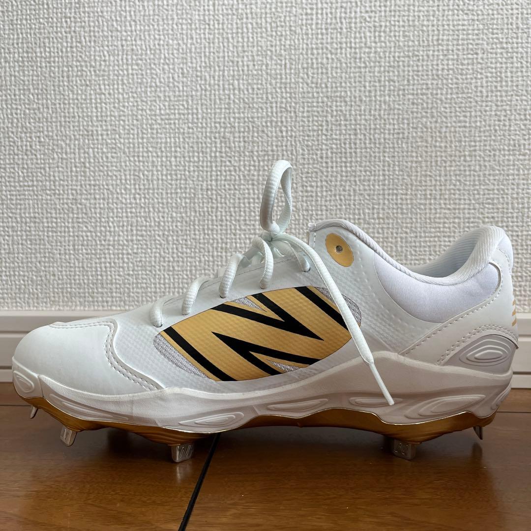 New Balance FRESH FORM スパイクシューズ