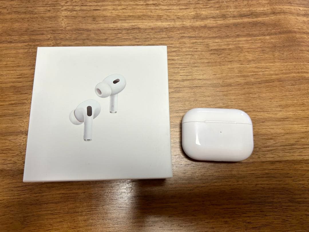 Apple AirPods Pro （第２世代）充電ケース、左耳イヤホン、その他