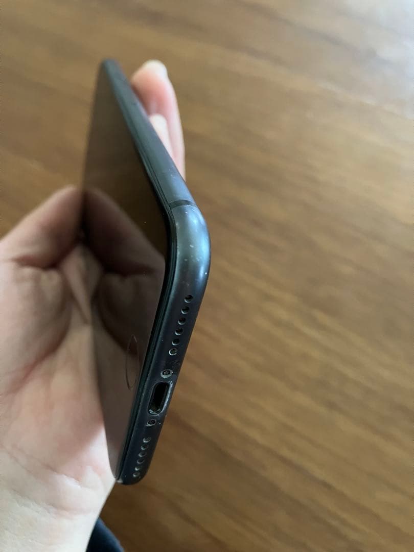 Apple iPhone 8 ブラック　64Ｇ