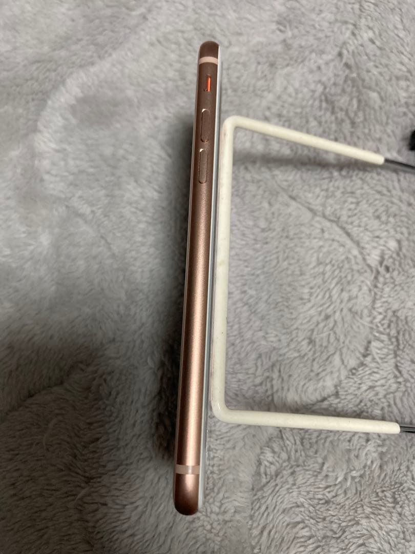 美品iPhone ８ピンクゴールド 本体SIMフリー
