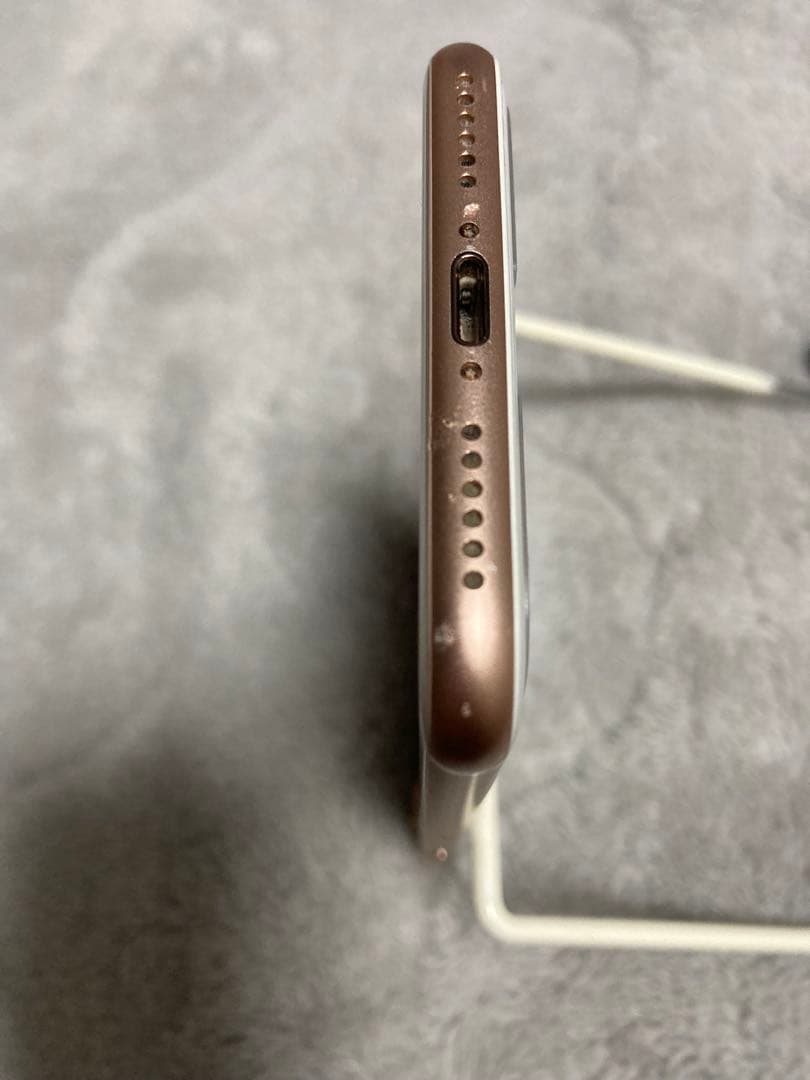 美品iPhone ８ピンクゴールド 本体SIMフリー