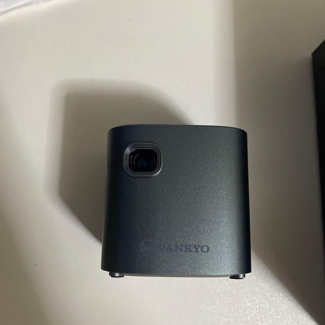 VANKYO GO200 小型プロジェクター　三脚付き