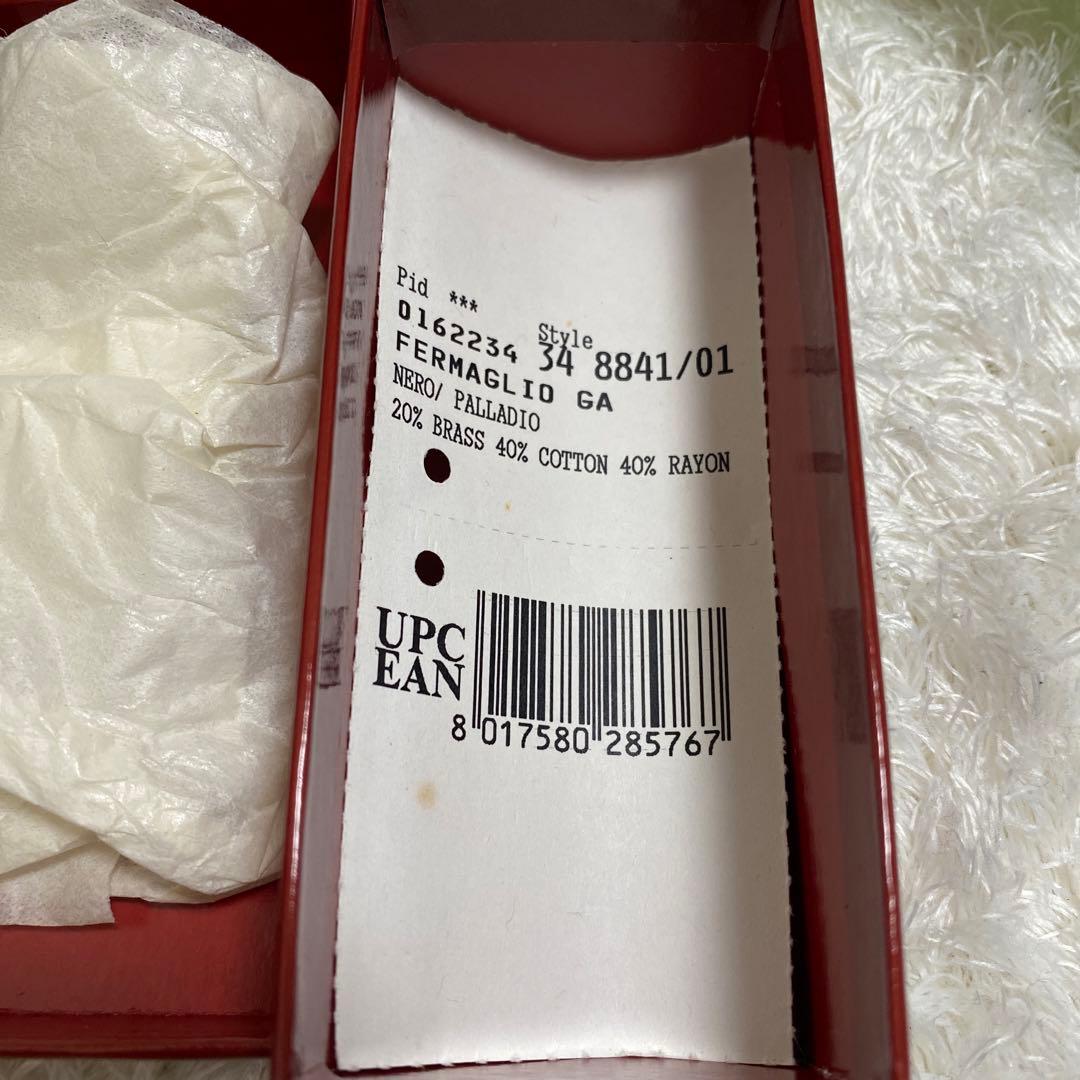 フェラガモ　バレッタ　美品　ヴァラリボン　金具　お洒落　箱付き